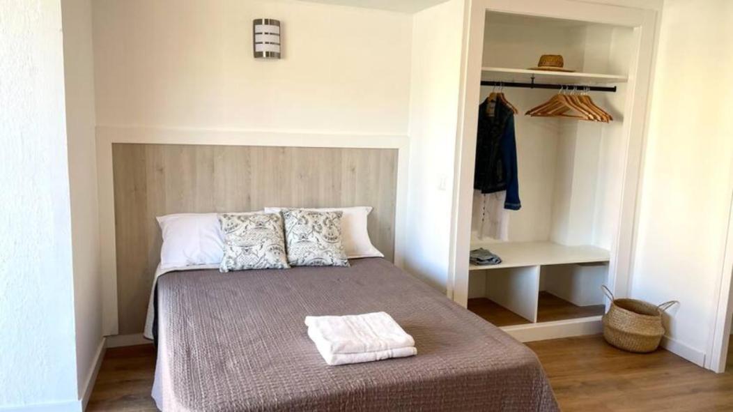 Apartamentos El Sol II Tossa de Mar Szoba fotó